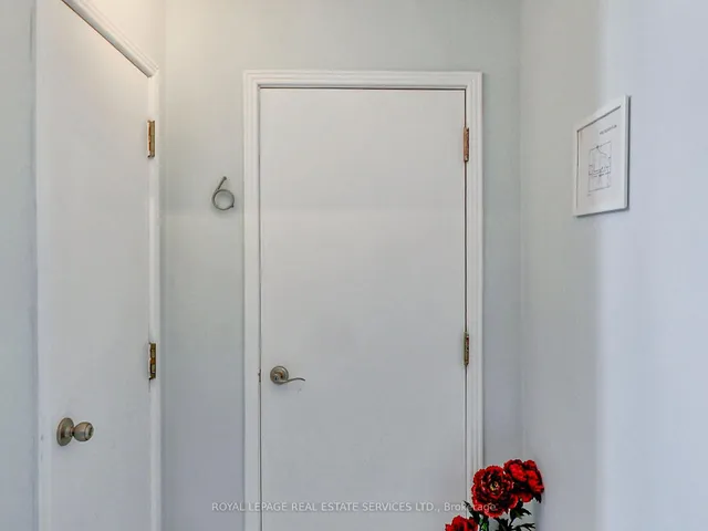 Additional image 31 of 197 Royal York Rd