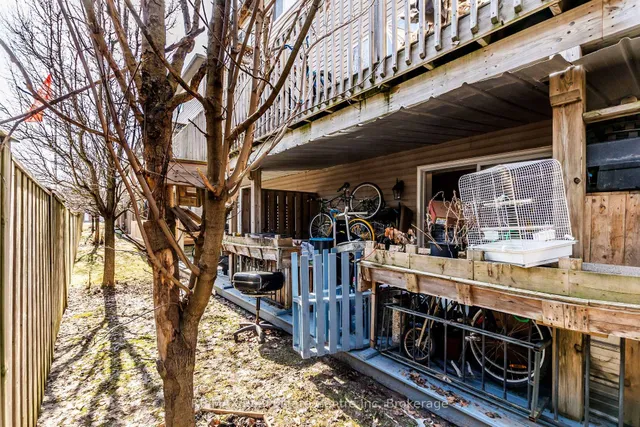 Additional image 18 of 38 Howe Dr Unit 8B