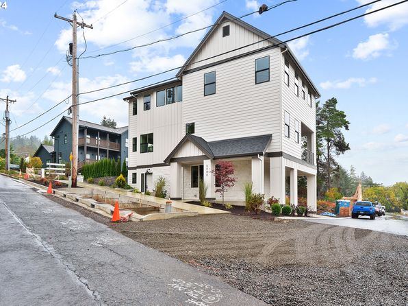6008 SW 18th Dr, Portland, OR 97239