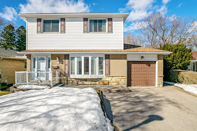 40 Tweedrock Cres