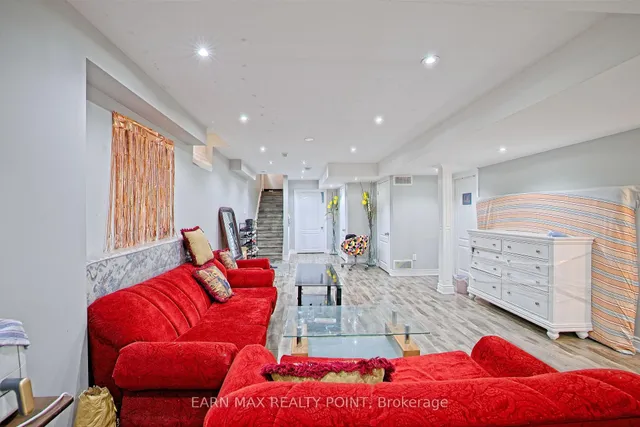 Additional image 27 of 60 Vanwood Cres