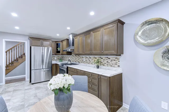 Additional image 19 of 23 Berberis Cres