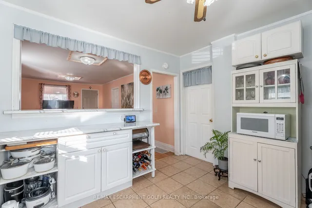 Additional image 15 of 34 Mayflower Ave