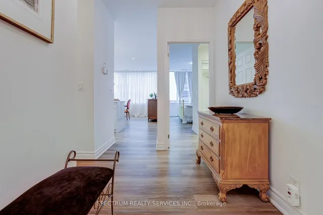 Additional image 7 of 980 Yonge St Unit 205