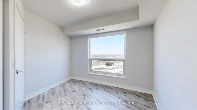 Additional image 18 of 135 Village Green Sq Unit 1924