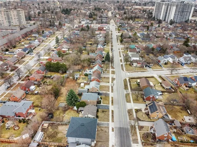 Additional image 48 of 563 Guelph St