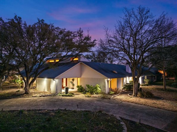 6902 Spanky Branch Dr, Dallas, TX 75248