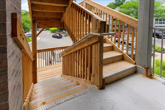 Additional image 3 of 2010 CLEAVER Ave Unit 211