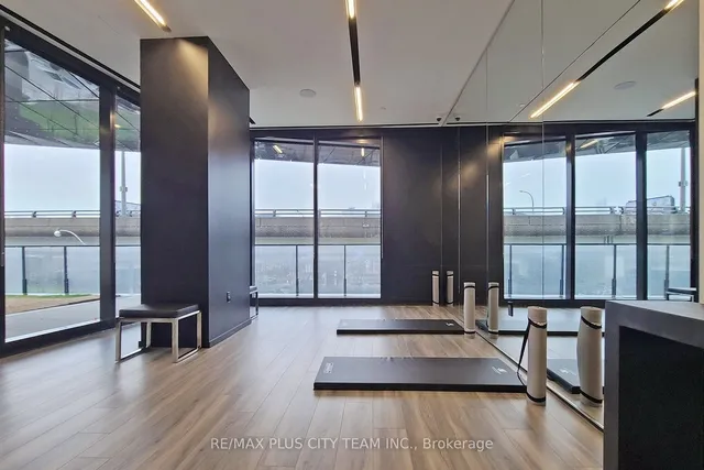 Additional image 38 of 21 Lawren Harris Sq Unit 909