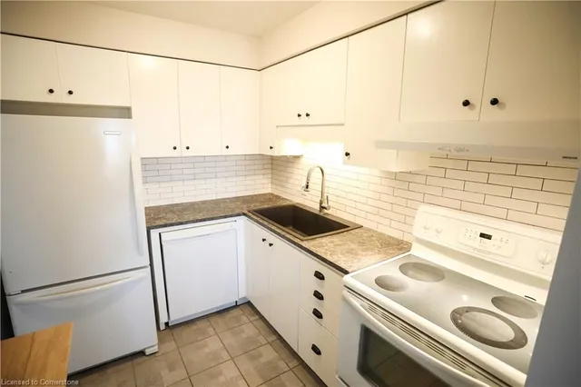 Additional image 15 of 30 Hugo Cres Unit 312
