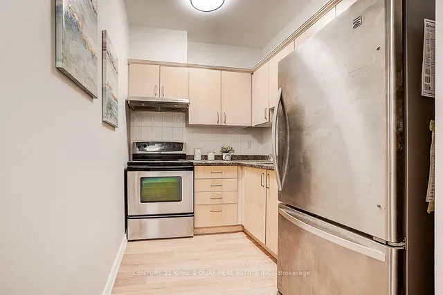 Additional image 30 of 393 King St Unit 808