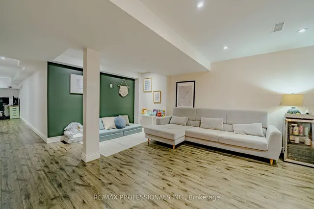 Additional image 40 of 297 Fellowes Cres