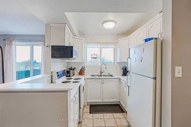 Additional image 14 of 2373 King St Unit 45