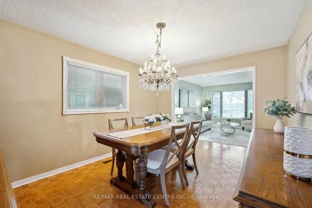 Additional image 13 of 56 Canarvan Crt