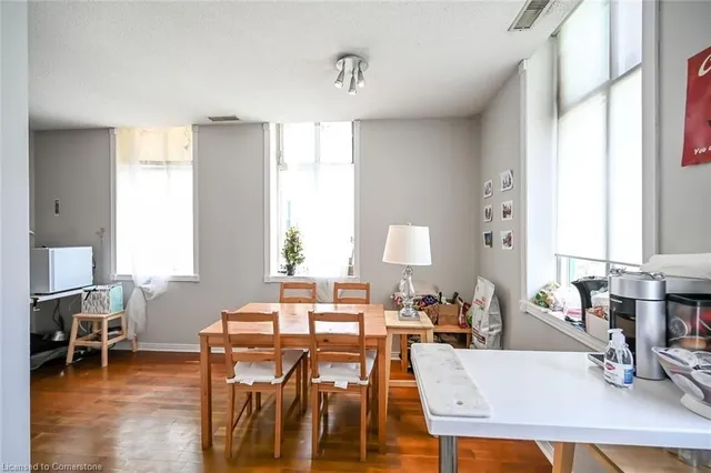 Additional image 14 of 36 James St Unit 905