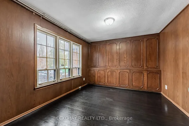 Additional image 7 of 11 Tofino Cres