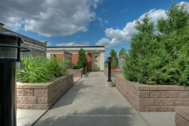 Additional image 29 of 404 King St Unit 307