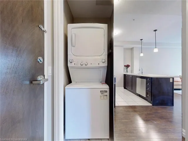 Additional image 33 of 112 King St Unit 606