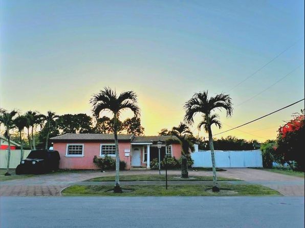 1210 SW 91st Ave, Miami, FL 33174