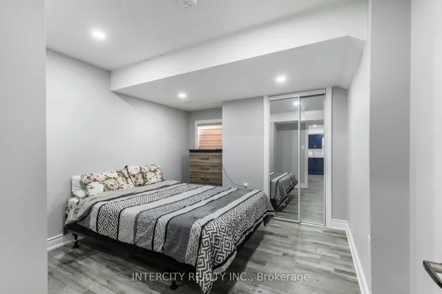 Additional image 46 of 28 Ezra Cres