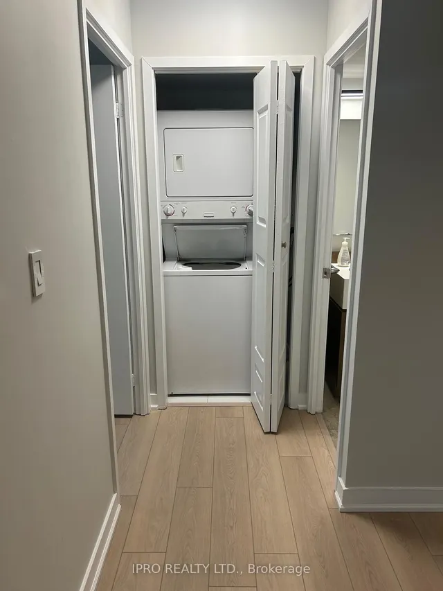 Additional image 21 of 10 Navy Wharf Crt Unit 612