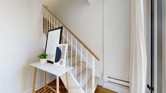 Additional image 16 of 18 Merton St Unit 716