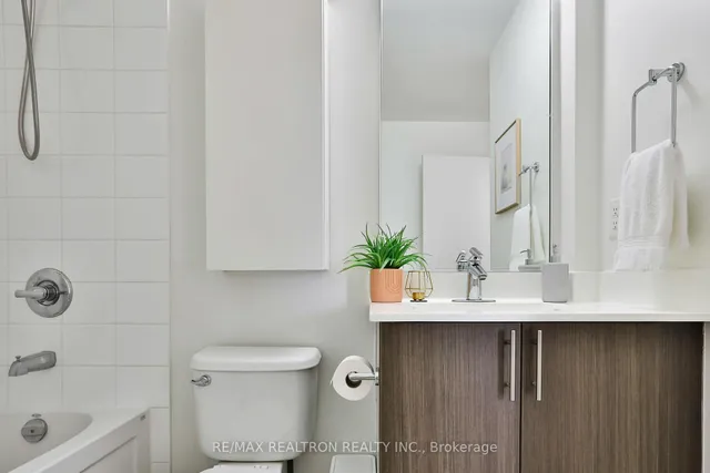 Additional image 12 of 17 Kenaston Gdns Unit 816