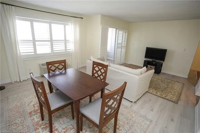 Additional image 4 of 30 Hugo Cres Unit 312