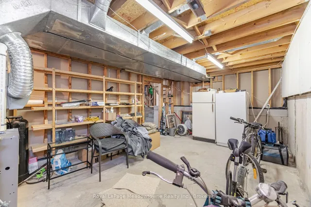 Additional image 45 of 515 Clover Park Cres