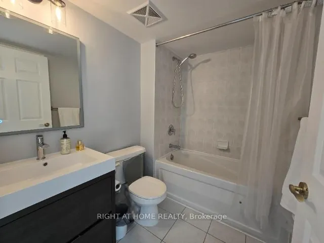 Additional image 15 of 51 Lower Simcoe St Unit Unit 1911