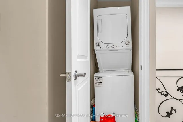 Additional image 24 of 485 Davisville Ave