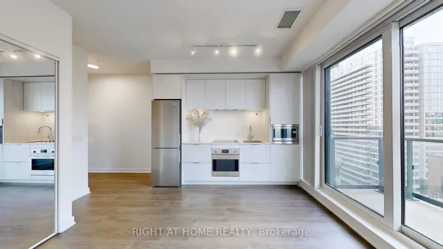 Additional image 8 of 130 River St Unit 1406