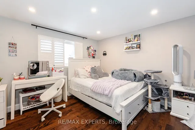 Additional image 16 of 92 Ambleside Dr