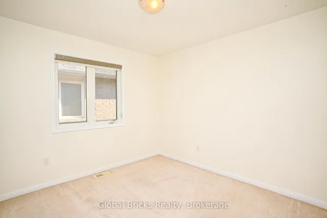 Additional image 37 of 37 Seafair Cres