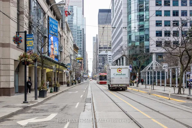 Additional image 36 of 80 John St Unit 1101