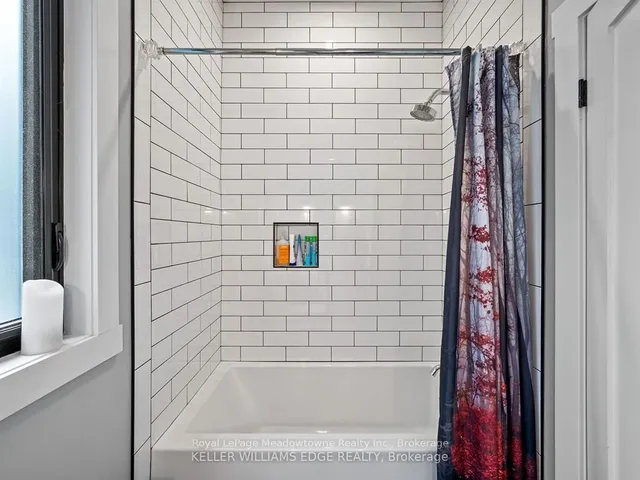 Additional image 32 of 213 Caroline St