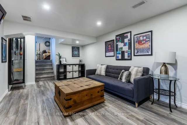 Additional image 35 of 98 Forestgate Dr