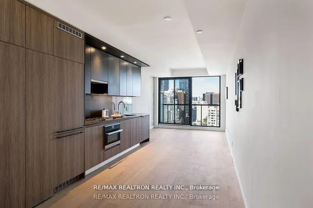 Additional image 3 of 81 Wellesley St Unit 1806