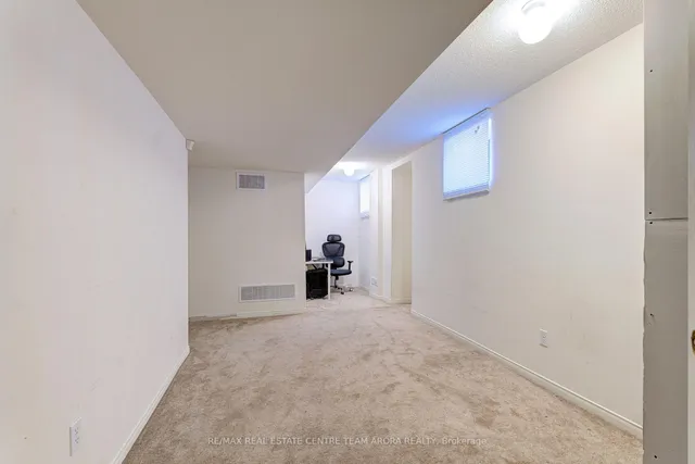 Additional image 35 of 24 Cookview Dr