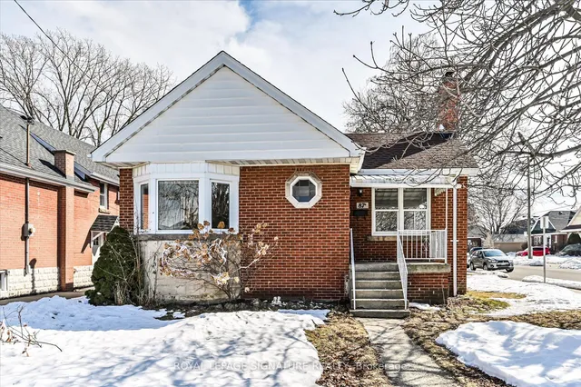 87A Barons Ave