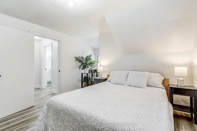 Additional image 22 of 14 WALKER Ave