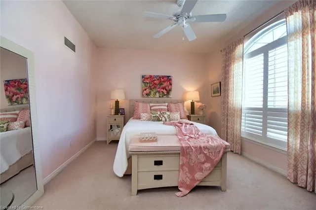 Additional image 17 of 3000 Creekside Dr Unit 304