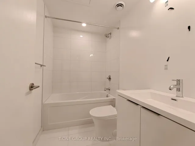 Additional image 11 of 230 Simcoe St