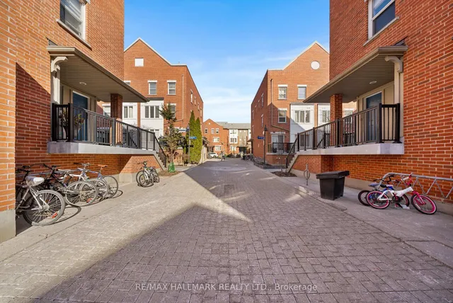 Additional image 36 of 25 Florence Wyle Lane