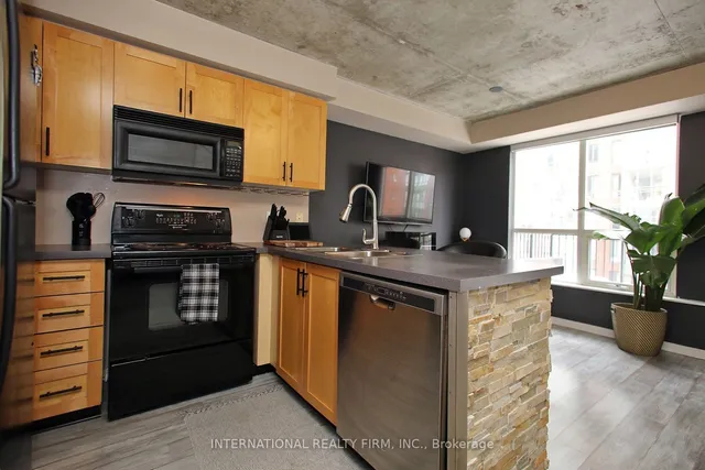 Additional image 5 of 800 King St Unit 408