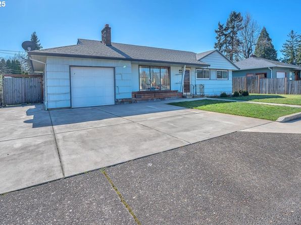 12652 NE Halsey St, Portland, OR 97230