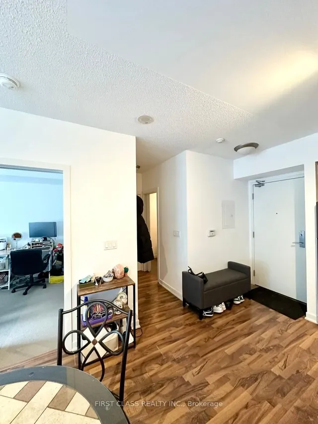 Additional image 8 of 59 East Liberty St Unit 1702