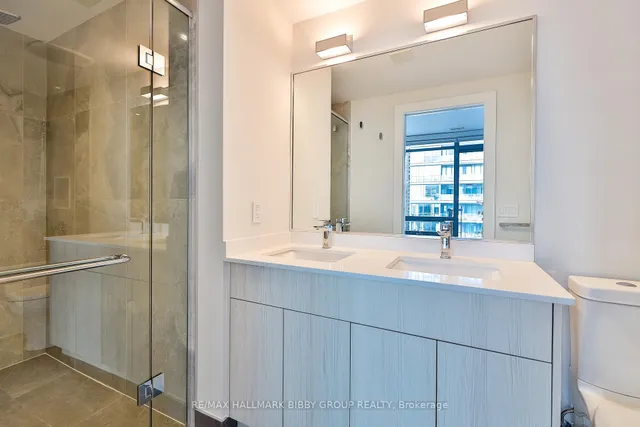 Additional image 21 of 438 King St Unit 2101