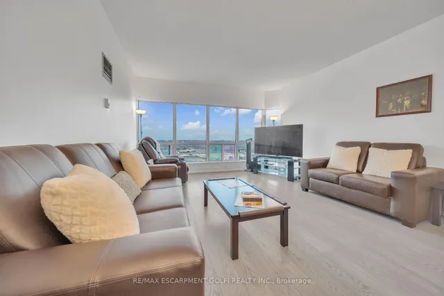 Additional image 20 of 8 Lee Centre Dr Unit PH203