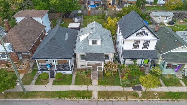 Additional image 32 of 157 Weir St